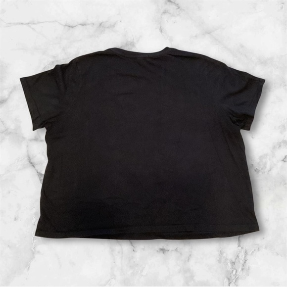 Forever 21+ Black Graphic T-Shirt with Pearls Design. Size 3X - Picture 2 of 3